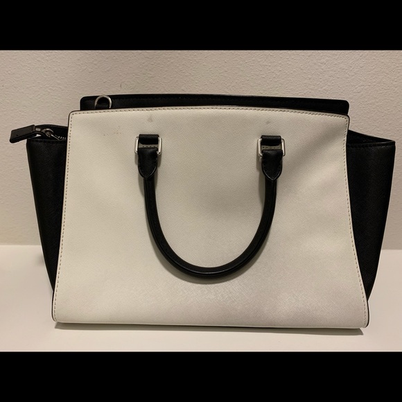 Michael Kors Selma Satchel - Picture 3 of 4